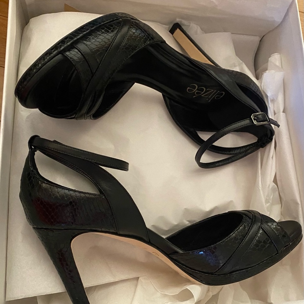 Adriana Sandal by Elizee Size 38 - Picture 7 of 13